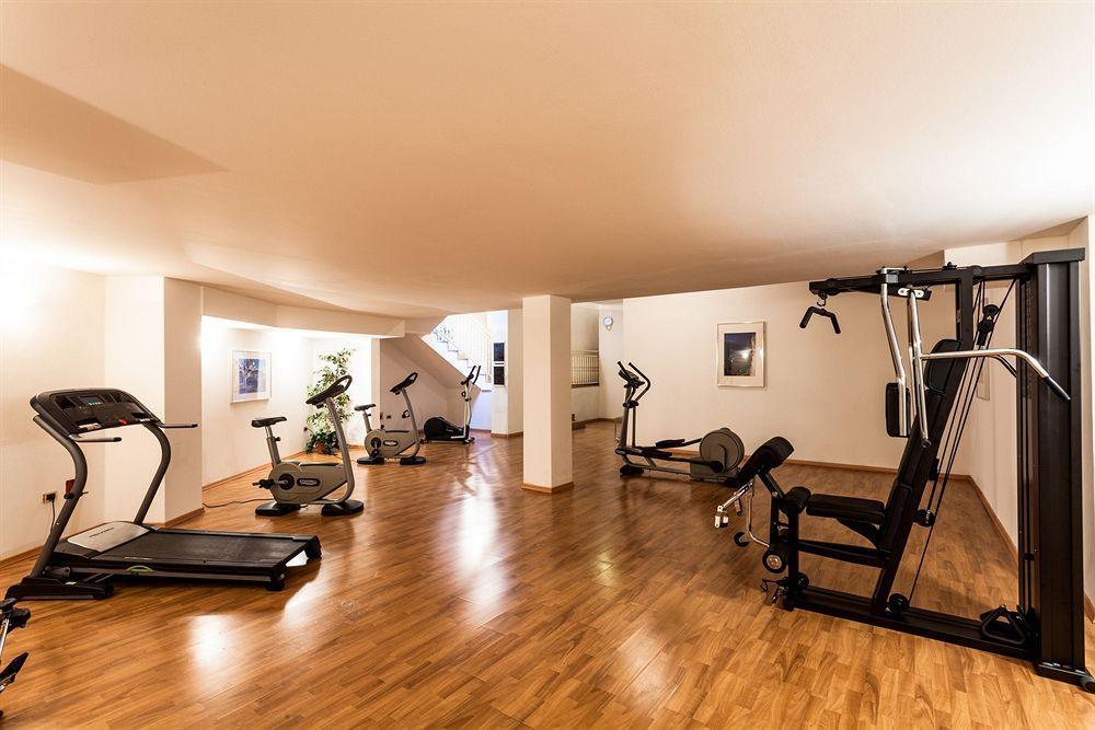 Continental - Tonelli Hotel 4*