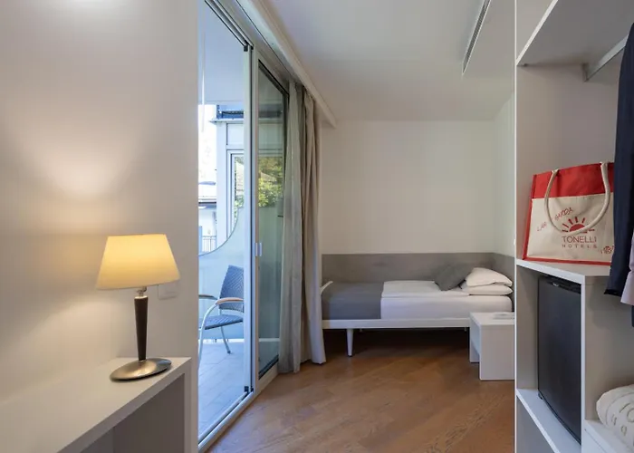 Hotel Continental - TonelliHotels