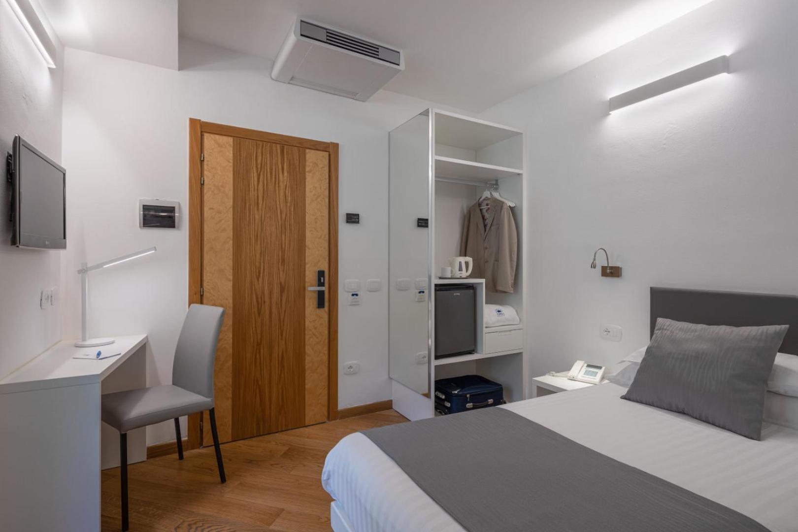 Hotel Continental - Tonellihotels